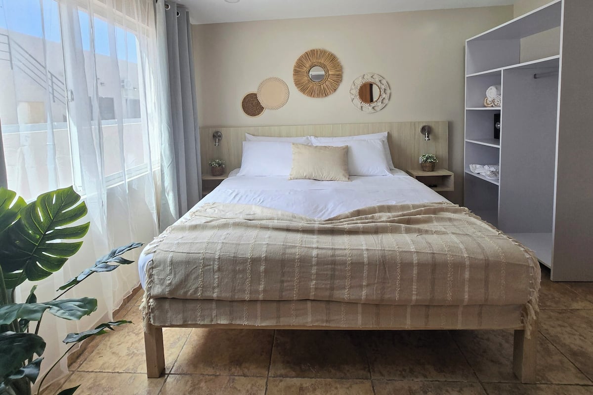 Comfort Apartment | 2 bedrooms, in-room safe, iron/ironing board, free WiFi