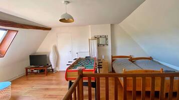 3 camere, culla da viaggio, Wi-Fi gratuito, lenzuola