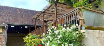 House with heated pool 1h30 from Paris.