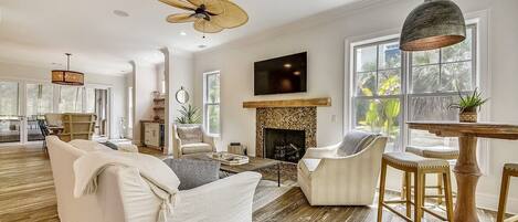 TV, fireplace, DVD player, ping pong