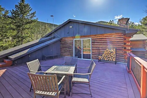 Stunning Conifer Abode with Private Balconies & Grill! 