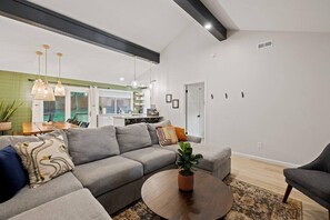 Smart TV, fireplace, offices