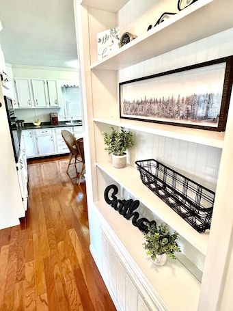 Interior. This house is a 2 bedroom(s), 1 bathrooms, located in Marion, IN.