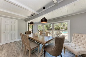 Unclassified image, 3 of 37, button