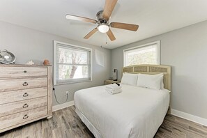 2 Schlafzimmer, BĂŒgeleisen/BĂŒgelbrett, Internetzugang