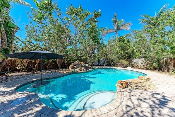 Unclassified image, 1 of 37, button