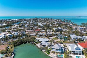 Unclassified image, 5 of 37, button