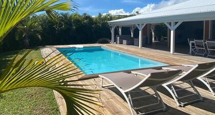 Villa Océane neuve avec piscine, trÚs grande piÚce de vie ouverte sur le jardin