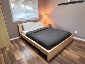 3 bedrooms, iron/ironing board, travel cot, free WiFi