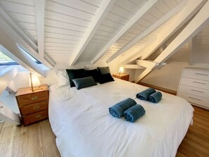 3 bedrooms, iron/ironing board, travel cot, WiFi