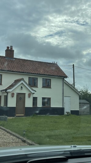 Exterior - Country Cottage (Great Ellingham)