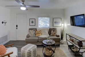 Una televisión, Netflix, servicios de streaming