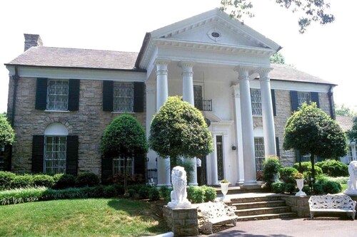 Tucker Guest House · Guest House Get Away! Essentials + ideal location