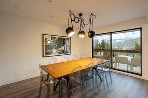 Dining - Luxury | Mountain views | Free parking | AC | BBQ (Whistler)