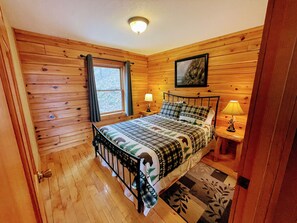 3 habitaciones, escritorio, tabla de planchar con plancha y wifi gratis