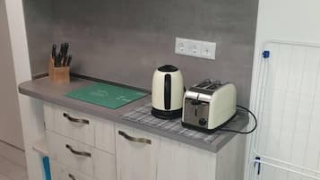 Apartment, 2 Double Beds | Private kitchen