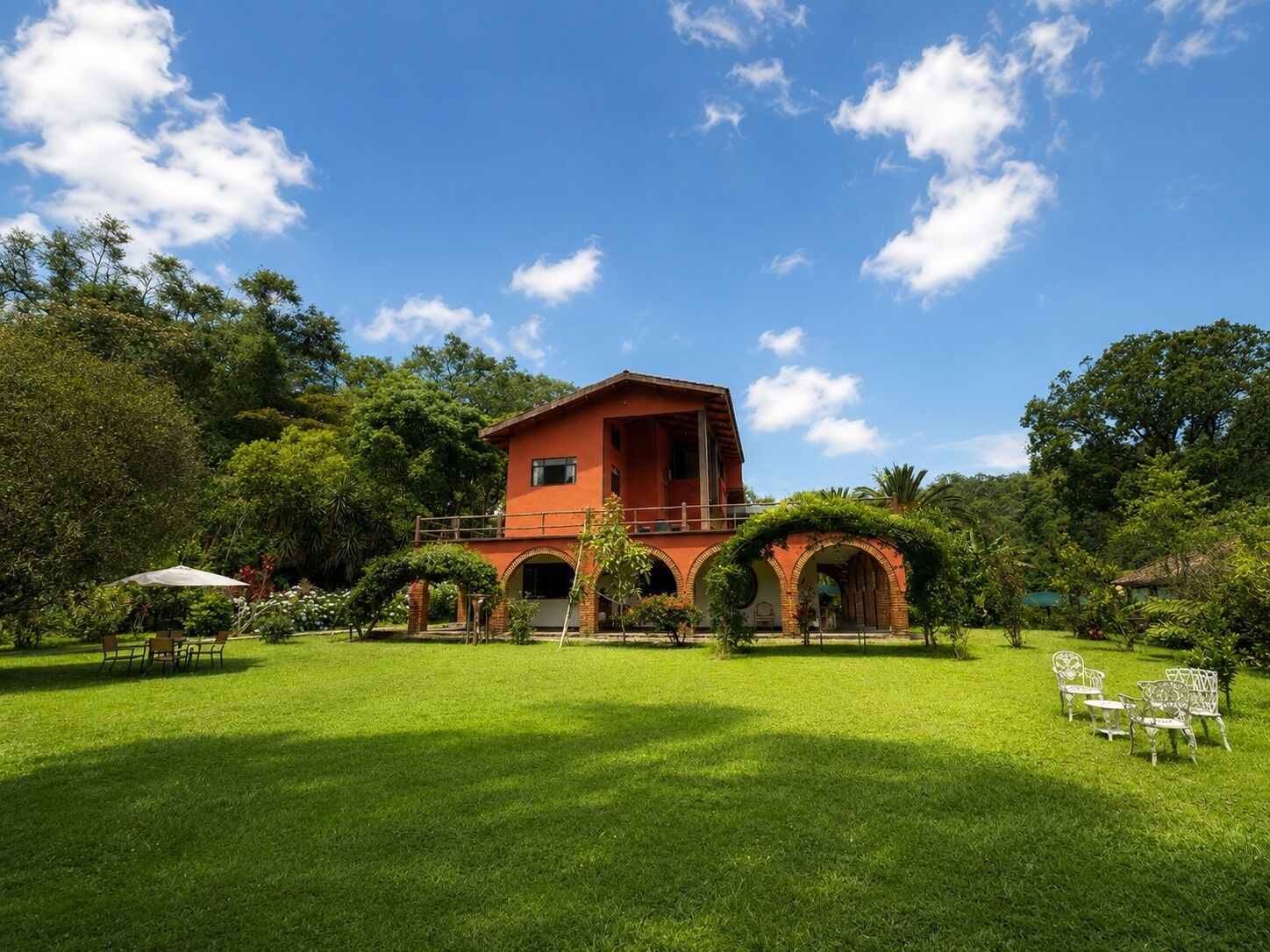 Fachada de la propiedad