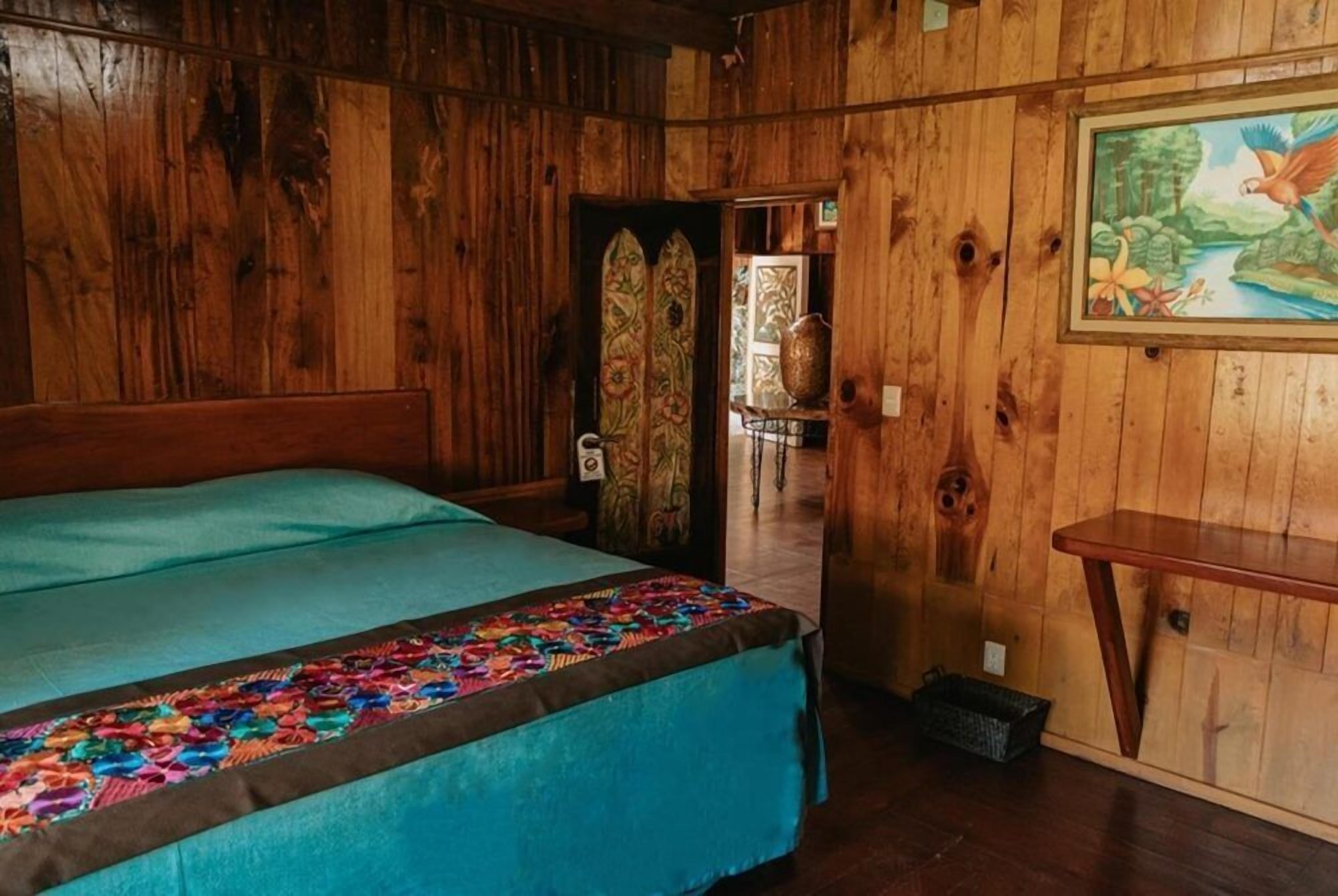 Chambre « Premier » | Bureau, draps fournis