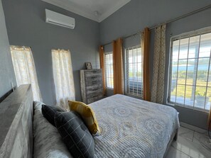 2 chambres, fer et planche à repasser, Wi-Fi gratuit, draps fournis