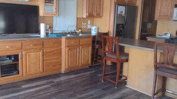 Room | Private kitchen | Full-size fridge, microwave, oven, stovetop