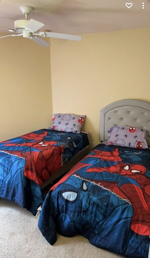 4 habitaciones, tabla de planchar con plancha y wifi gratis 