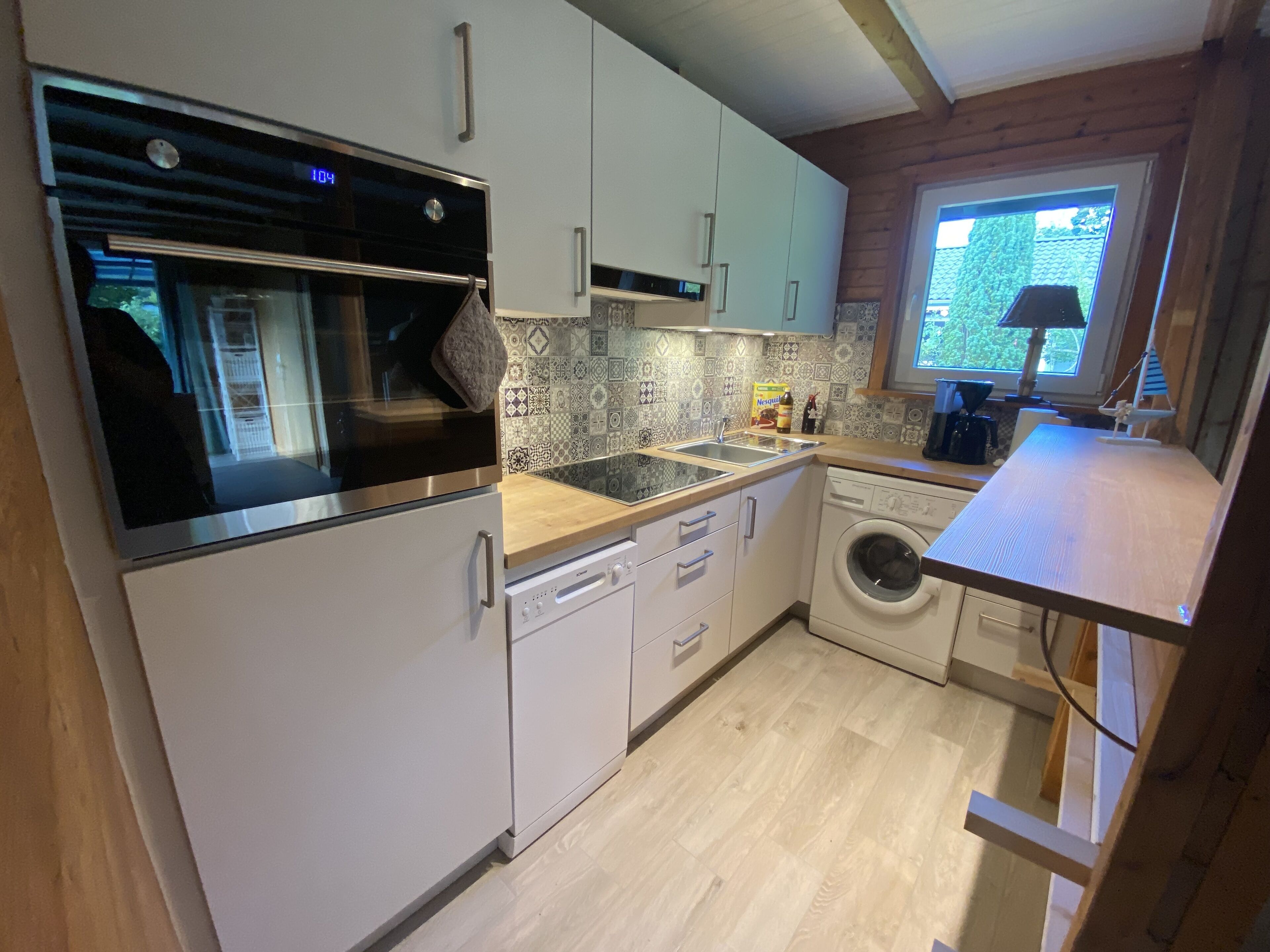 Réfrigérateur, four, plaque de cuisson, lave-vaisselle