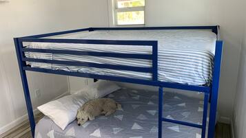 1 bedroom, free WiFi, bed sheets