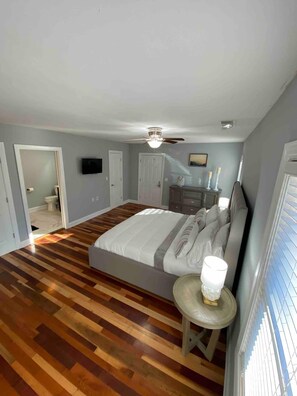 4 bedrooms, desk, iron/ironing board, WiFi - Luxury 4BR Home 1 Min from ❤️ Bryson city and 🚂GSMR (Bryson City)