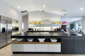 Fridge, microwave, oven, stovetop - Seaclusion -Luxury Pool/Spa/Cold Plunge, Near Beach, 2 Kings, 2 Dogs (Naples)