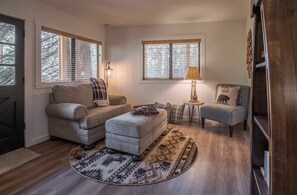 Smart TV - Modern Cabin w/ EV Car Charger and Pool Access (Dorrington)