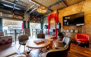 Interior - The Highball * Speakeasy Lounge & Retreat 6BR 5BA (Louisville)