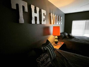6 bedrooms, iron/ironing board, free WiFi, bed sheets