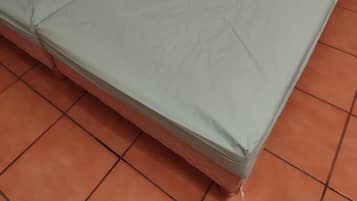 Free WiFi, bed sheets
