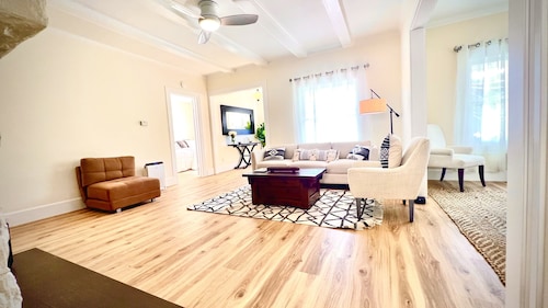 Cheerful home in Heart of Marin County