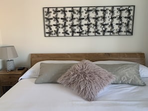 2 Schlafzimmer, Schreibtisch, Bügeleisen/Bügelbrett, kostenloses WLAN