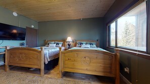 1 bedroom, WiFi, bed sheets - Ski-in/Ski-out Studio Condo | The Bear Den @ Ski Run B4 (Angel Fire)