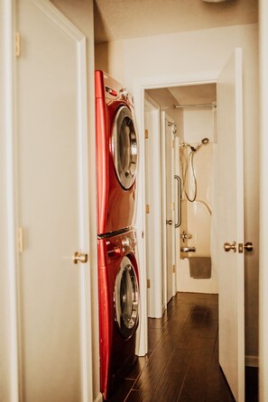 Interior - Serene on 17 Pointe Royale Walk-In Condo, Water Views (Branson)