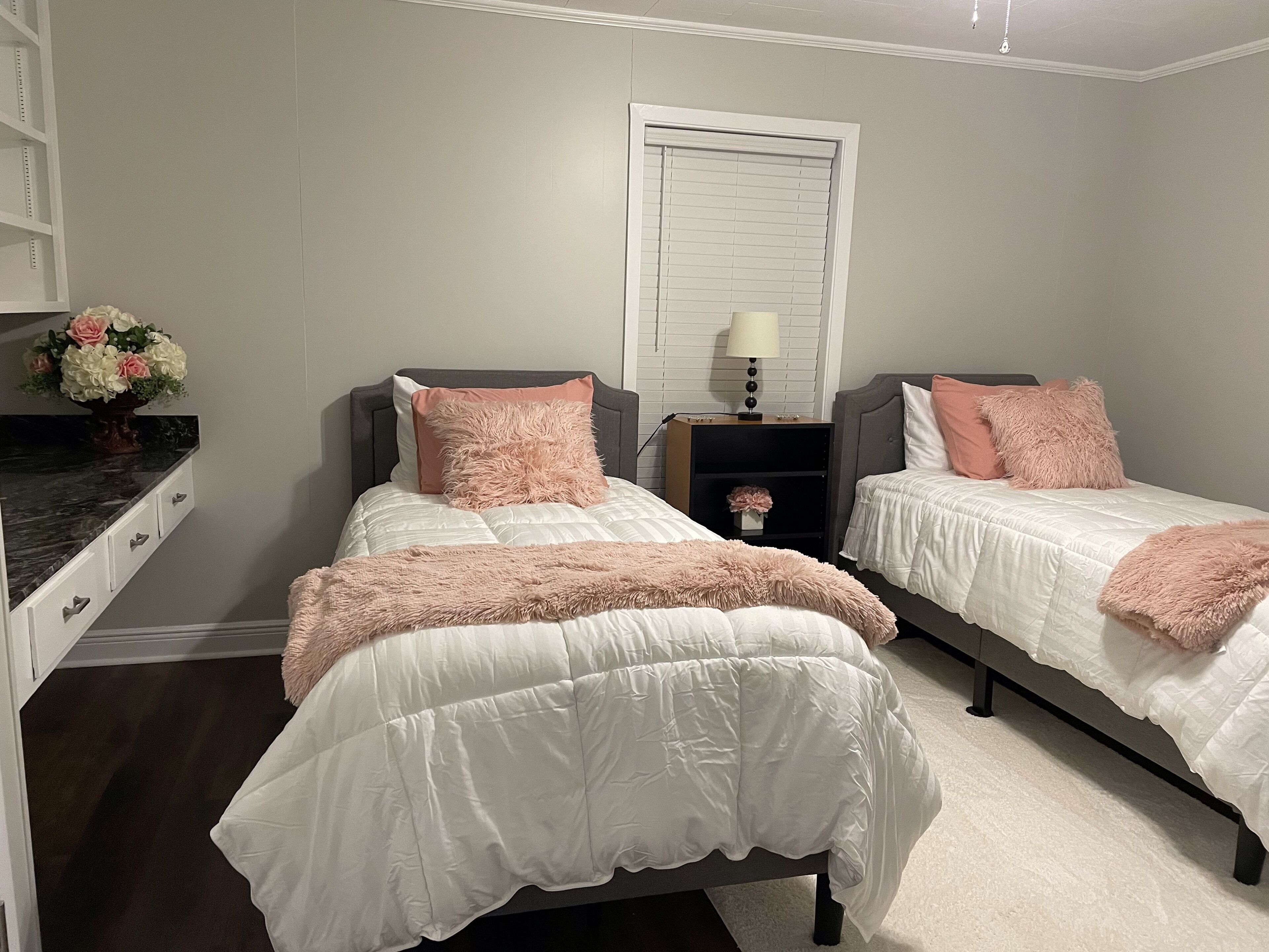 4 Schlafzimmer, Schreibtisch, Bügeleisen/Bügelbrett, kostenloses WLAN