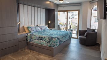 2 chambres, coffres-forts dans les chambres, fer et planche Ă repasser