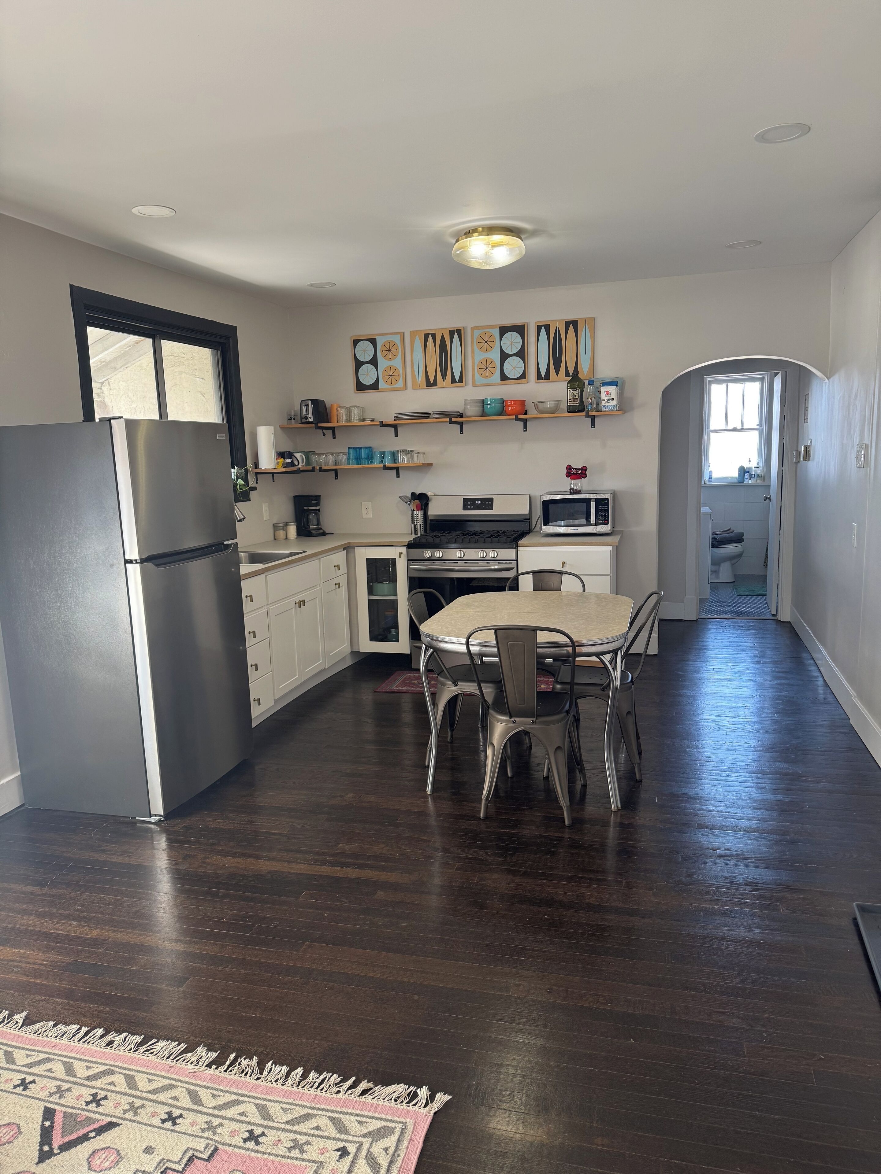 雪櫃、微波爐、焗爐、爐具