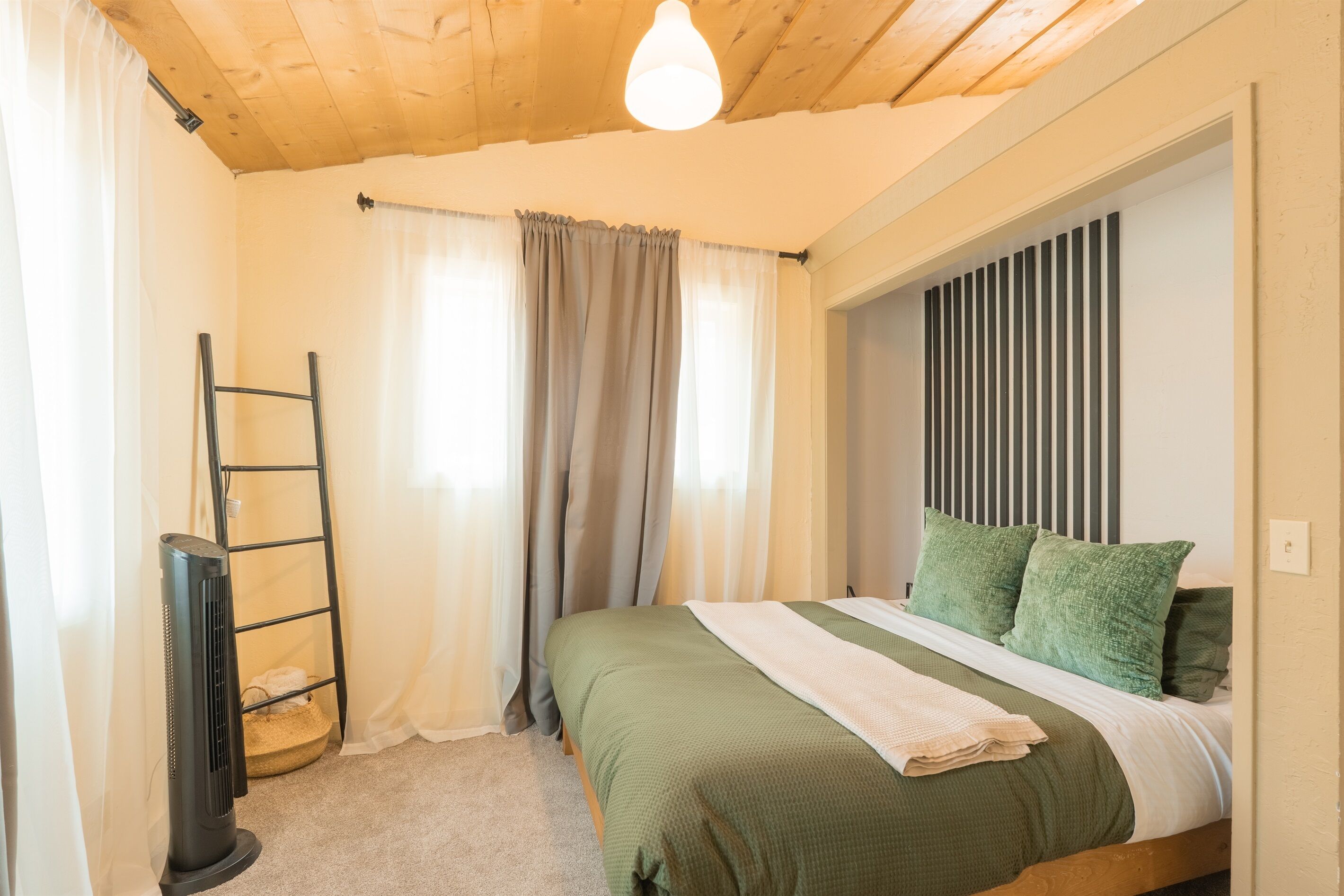 1 bedroom, WiFi, bed sheets