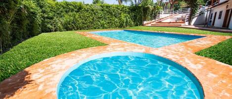 Outdoor pool, a heated pool