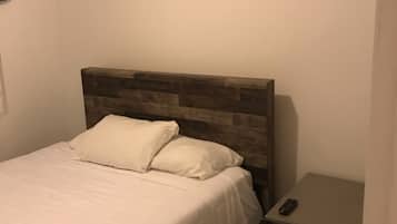 3 slaapkamers, een strijkplank/strijkijzer, wifi, beddengoed