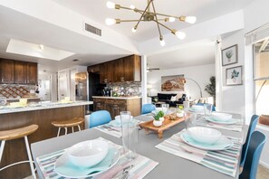 Dining - Relax, Unwind, & Explore🌵Golf/hiking close, Backyard oasis (Phoenix)