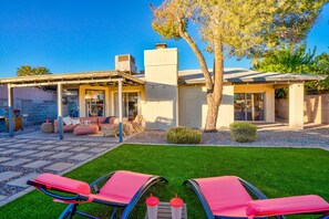 Terrace/patio - Relax, Unwind, & Explore🌵Golf/hiking close, Backyard oasis (Phoenix)