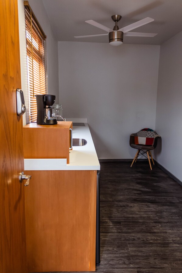 Interior - Casa Palo Verde, Master Bedroom 1 KingBed Full Kitchen Balcony (Cabo San Lucas)