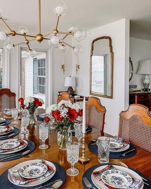 Dining - Charming Rappahannock Waterfront Cottage Pool, Fireplace, Kayaks (Locust Hill)