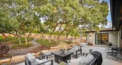 New Home & Luxury Finishes + Breathtaking Views!! Huge Open Concept - Sleeps 8