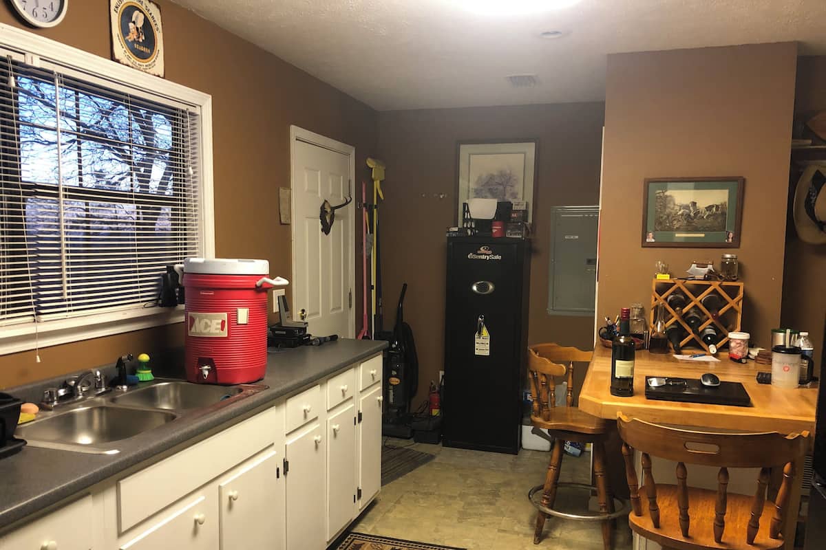 Cabane Familiale, 1 trÚs grand lit et 1 canapé-lit, vue montagne, cÎté montagne | Cuisine privée | Four, plaque de cuisson, batterie de cuisine, vaisselle et ustensiles