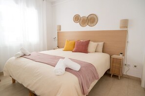 1 habitación, tabla de planchar con plancha, wifi y ropa de cama